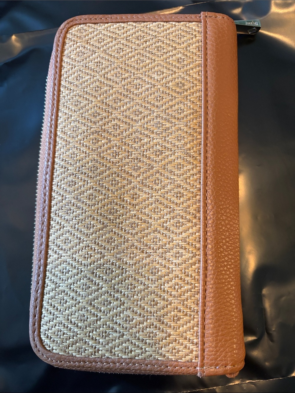 Thirty-one Jewell All About The Benjamins Zipper Wallet in Carmel Straw Design